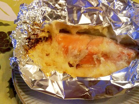 鮭のおろし長芋・柚子味噌のせホイル焼き